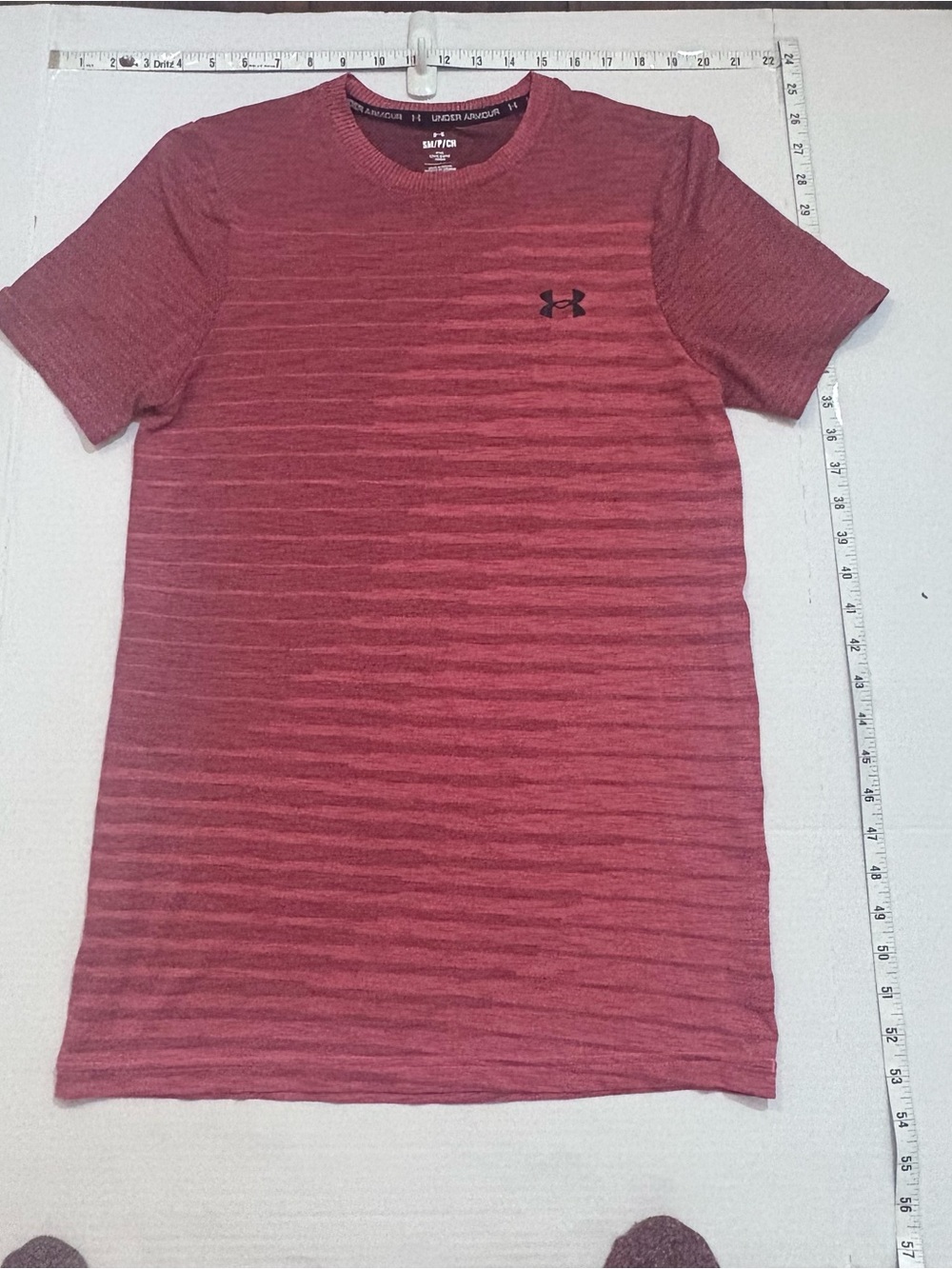 Under Armour Men’s Heathered Red Short Sleeve Crew Shirt
